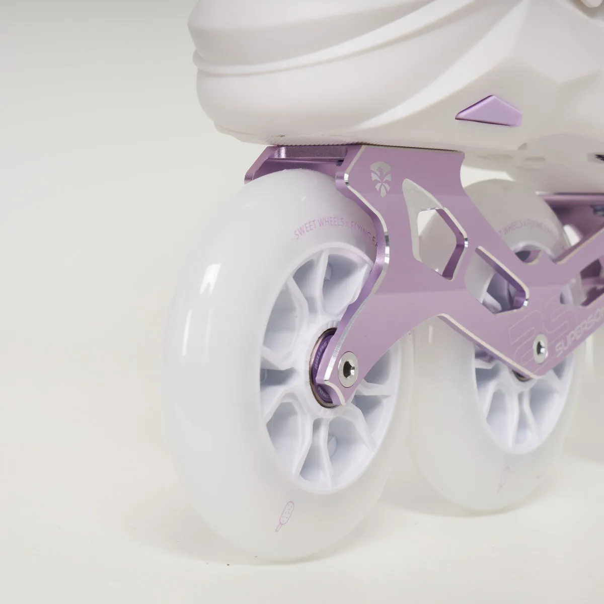 Flying Eagle X7T Reaver 110mm Inline Skates - White