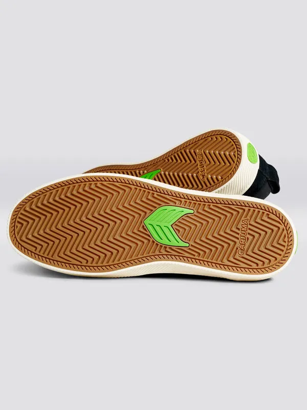 Slip-On Skate Pro: Black Suede/Ivory