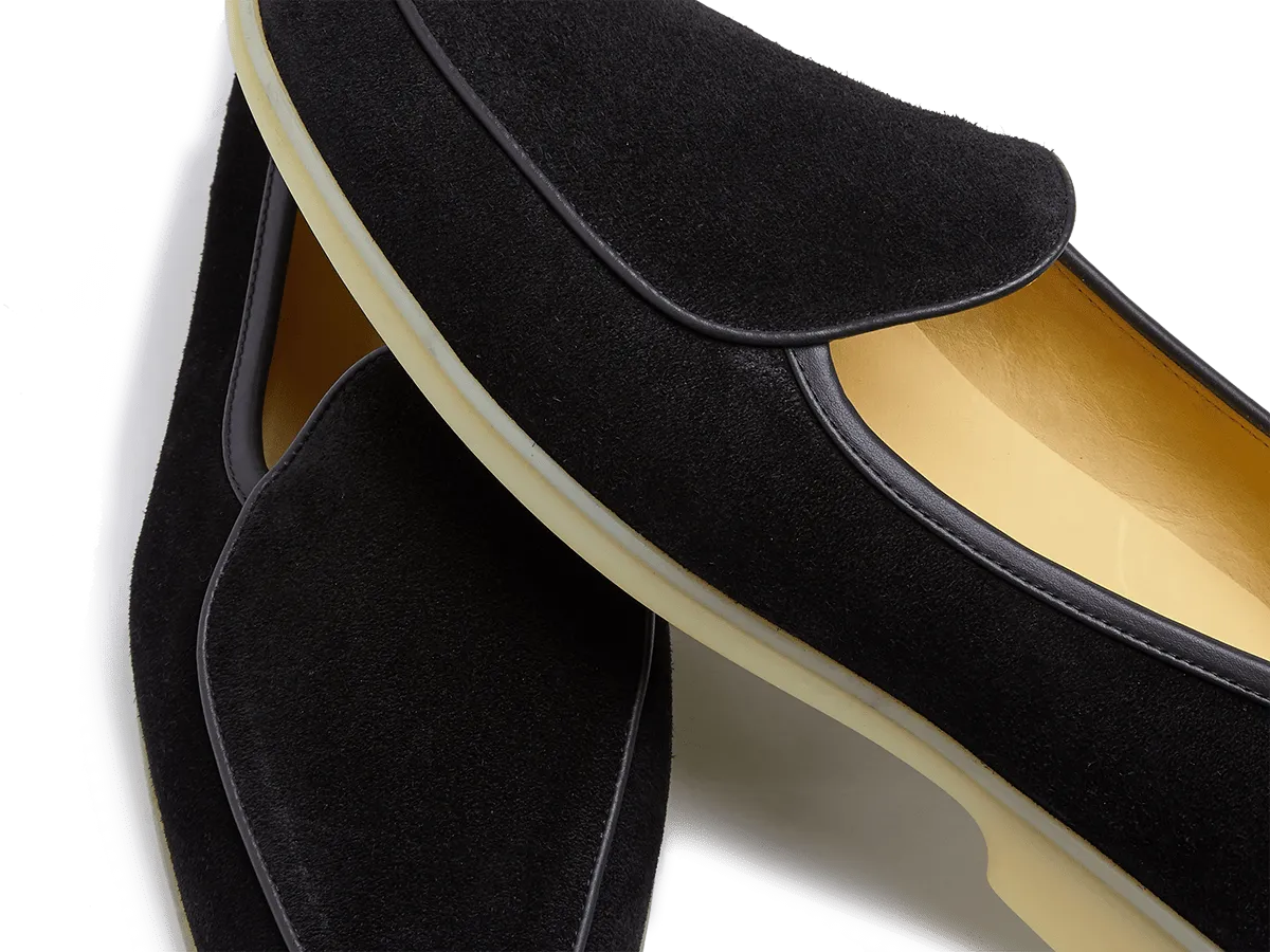 Stride Loafers in Black Glove Suede Natural Sole